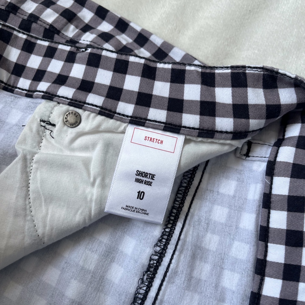 Express Gingham High Rise Shortie - Picture 6 of 7